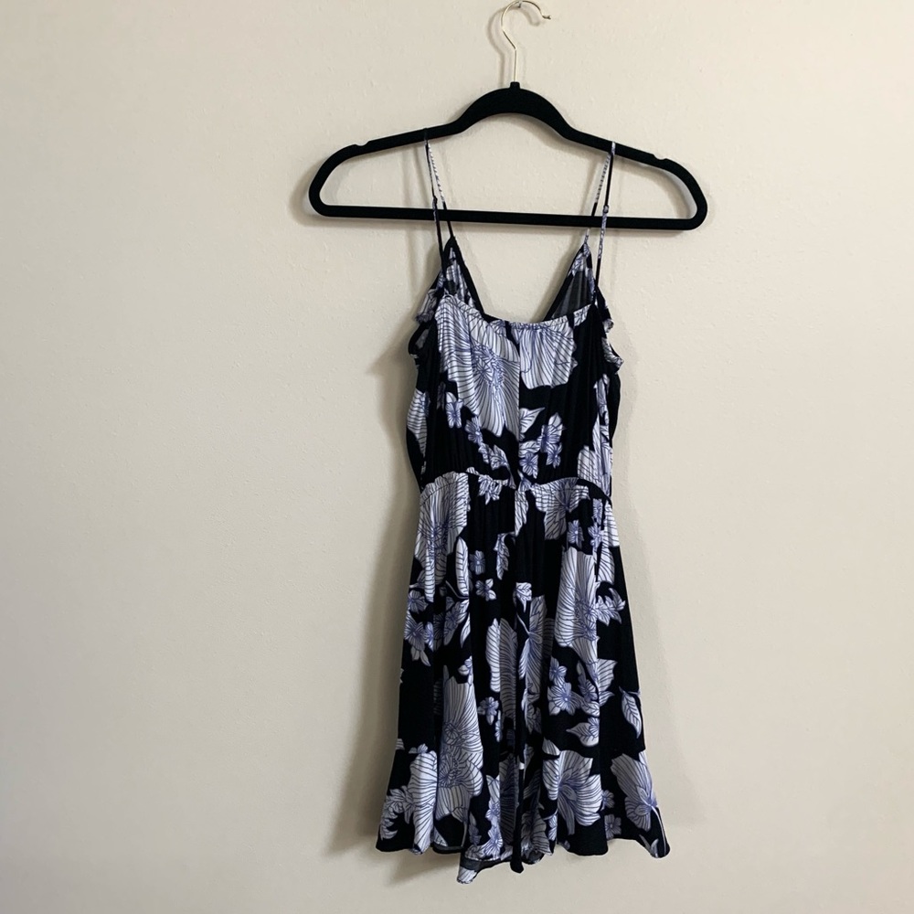 Express Dress - Picture 5 of 6